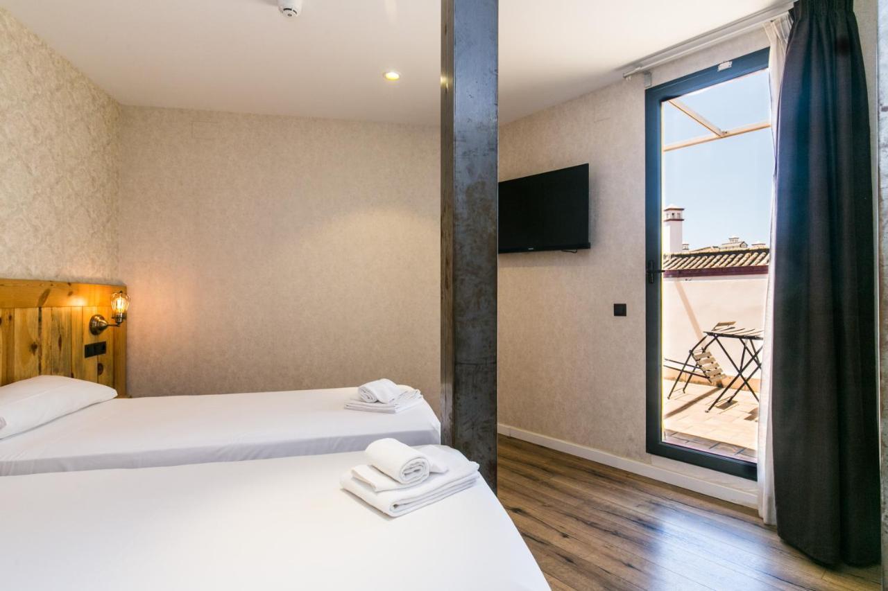 Quarto Twin com Terraço