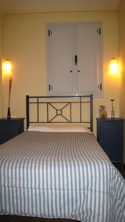 Quarto Individual com Casa de Banho Partilhada